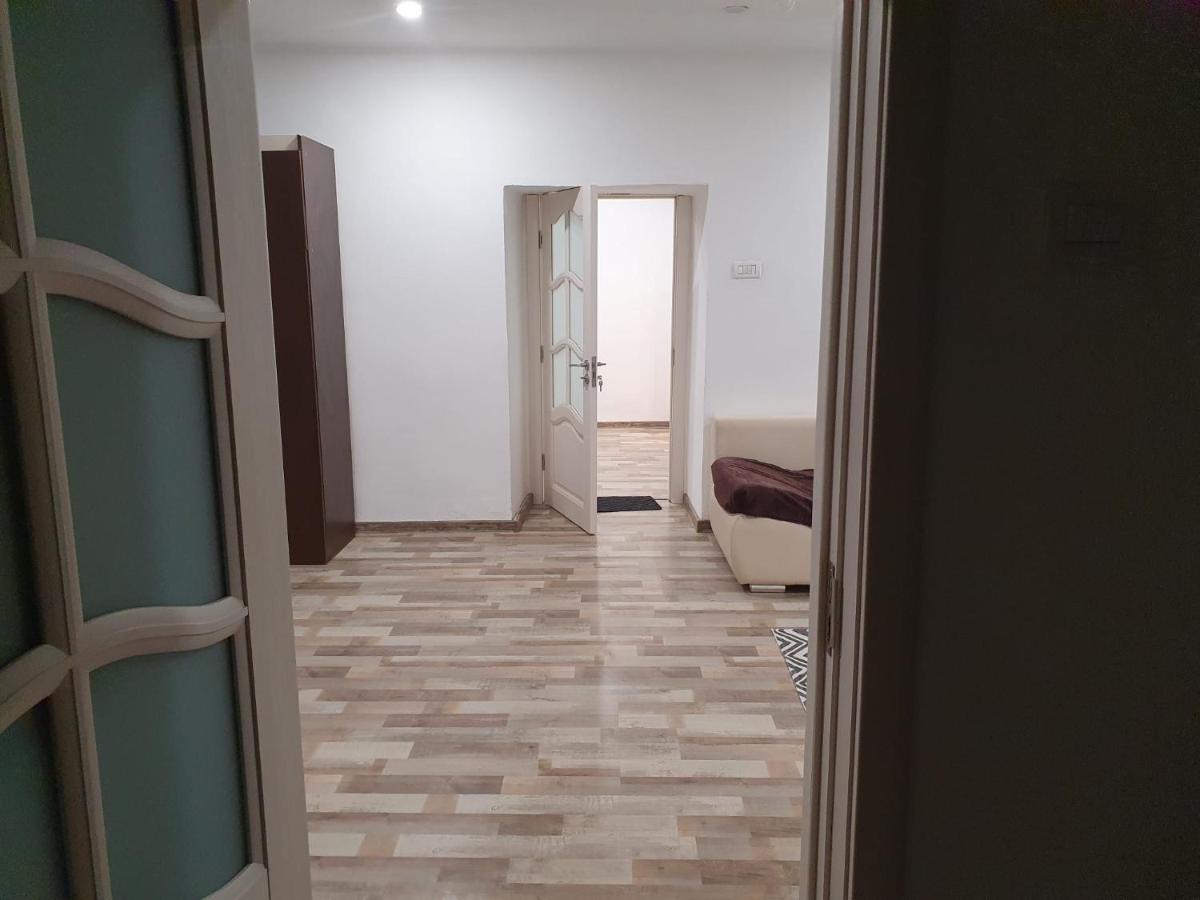 Apartamento Apartament Diaconu Coresi Braşov Exterior foto